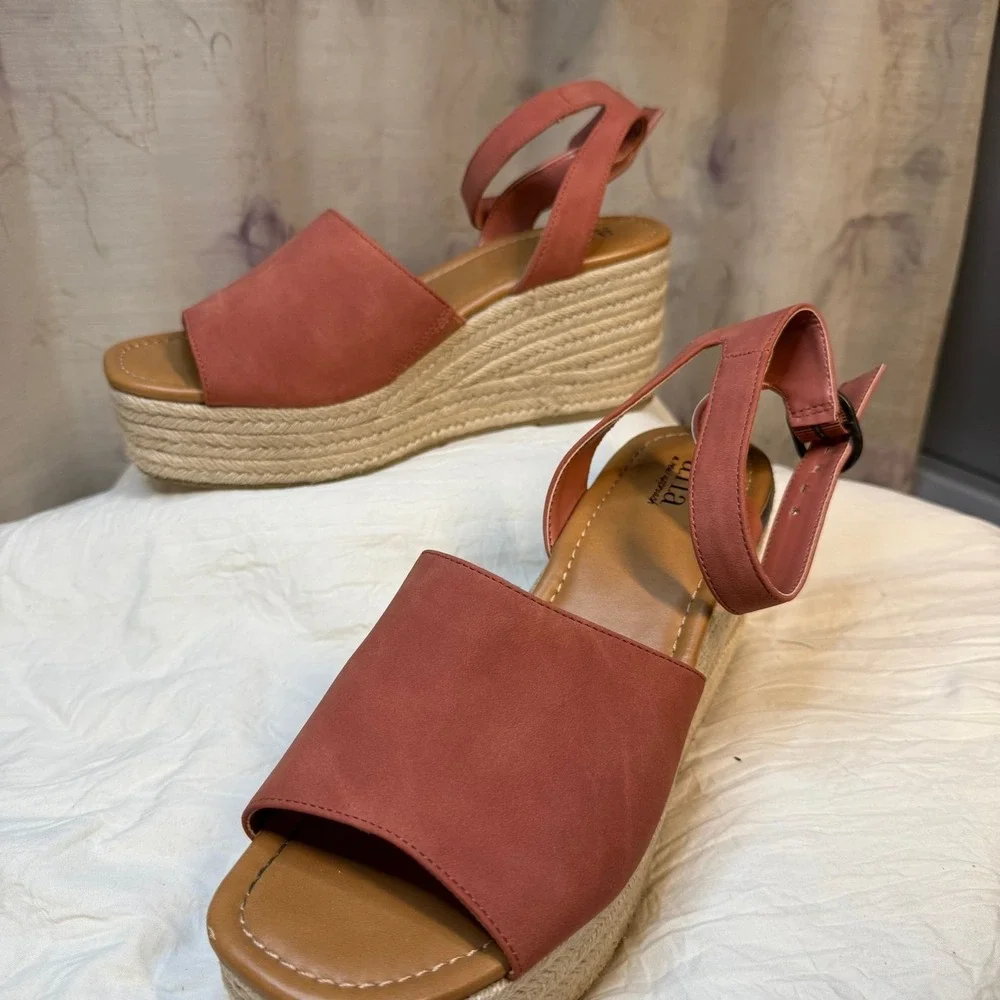 Lucky Brand Women's Wedge‎ Sandal, rose pink size 10 summer casual cottage
